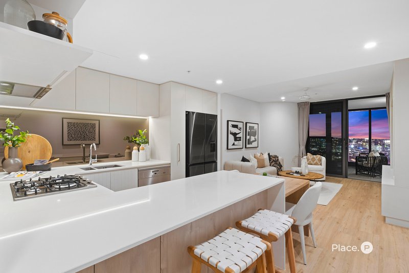 Photo - 2405/8 Adelaide Street, Brisbane City QLD 4000 - Image 4