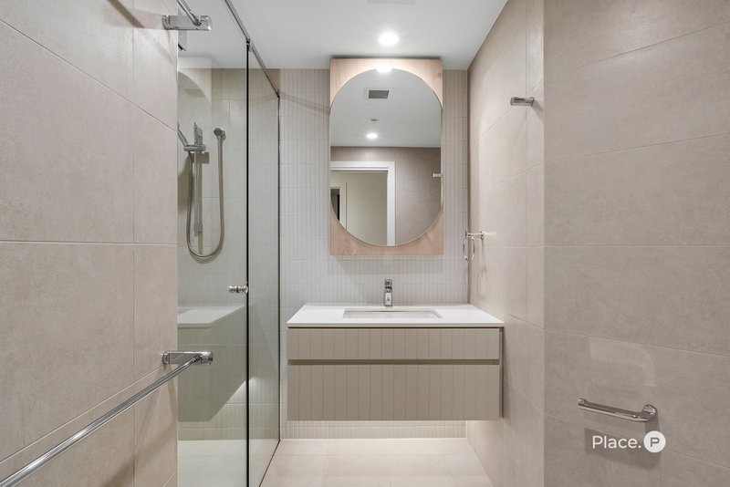 Photo - 2405/8 Adelaide Street, Brisbane City QLD 4000 - Image 12