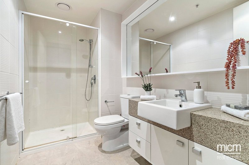 Photo - 2406/180 City Road, Southbank VIC 3006 - Image 8