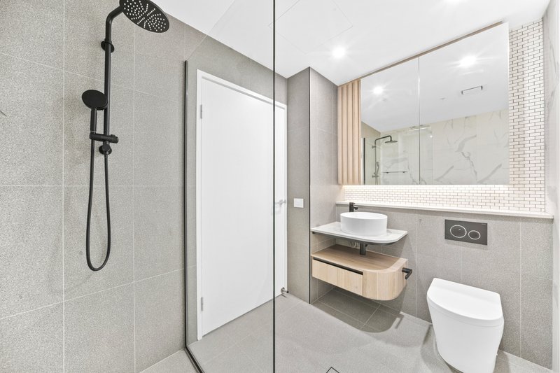 Photo - 2407/14 Hill Road, Wentworth Point NSW 2127 - Image 9