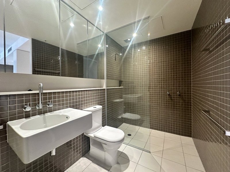 Photo - 2408/1 Freshwater Place, Southbank VIC 3006 - Image 4