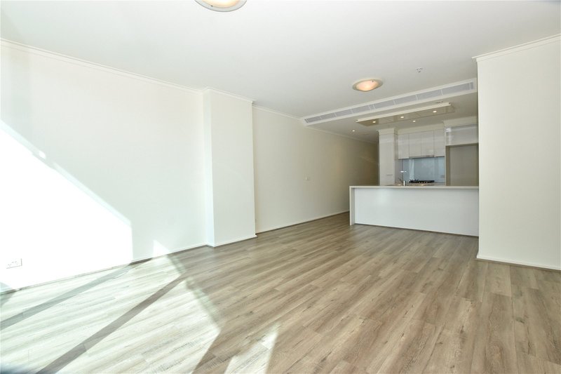 Photo - 2408/180 City Road, Southbank VIC 3006 - Image 2