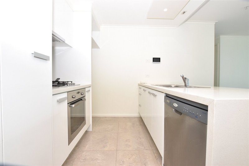 Photo - 2408/180 City Road, Southbank VIC 3006 - Image 3