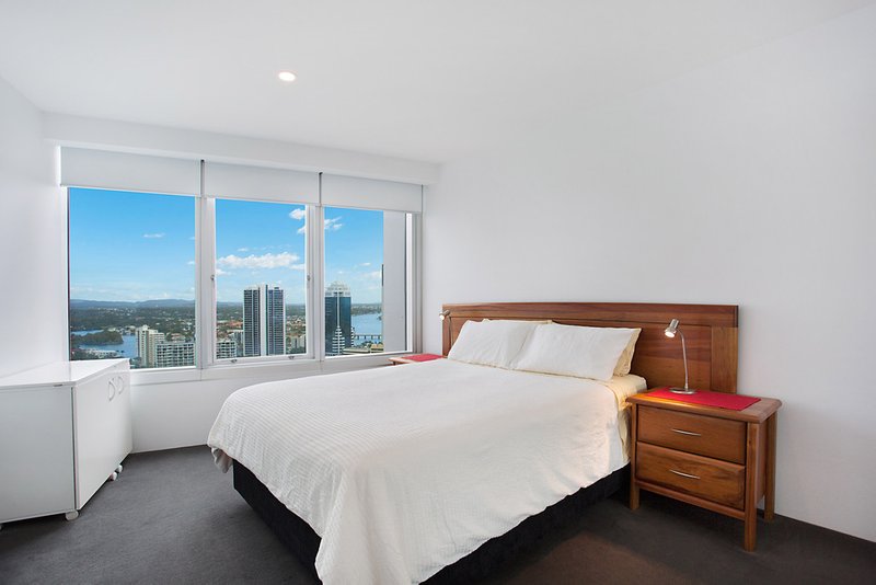 Photo - 2409 'Q1' 9 Hamilton Avenue, Surfers Paradise QLD 4217 - Image 8