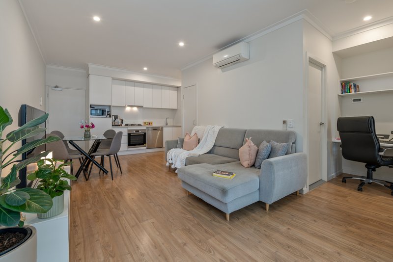 Photo - 2409/35 Tondara Lane, West End QLD 4101 - Image 5