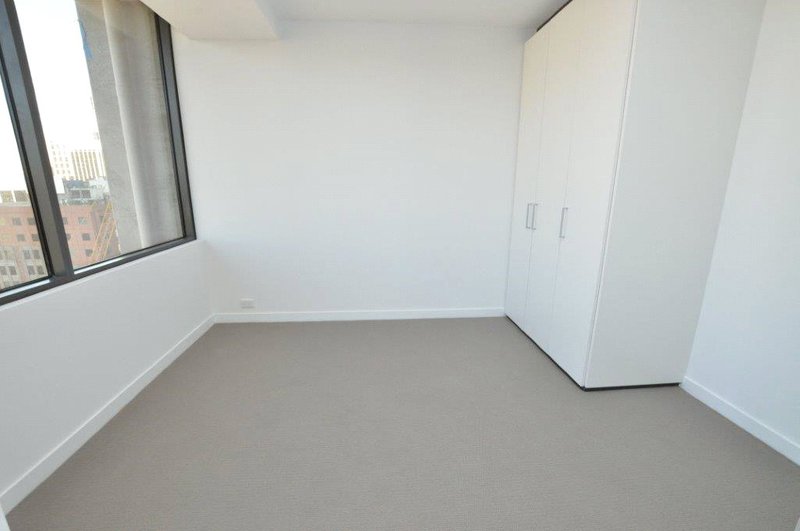 Photo - 2409/639 Lonsdale Street, Melbourne VIC 3000 - Image 4