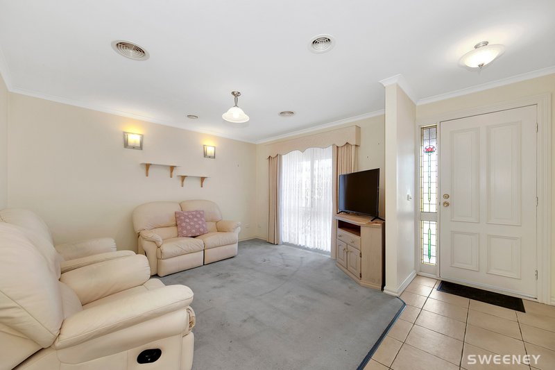 Photo - 2/41-43 Balaclava Avenue, Altona Meadows VIC 3028 - Image 2