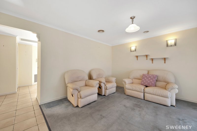 Photo - 2/41-43 Balaclava Avenue, Altona Meadows VIC 3028 - Image 3