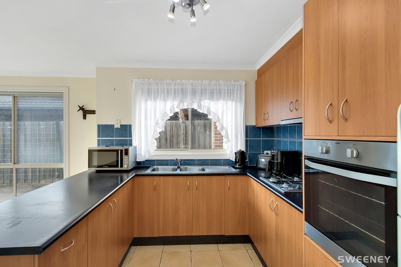 Photo - 2/41-43 Balaclava Avenue, Altona Meadows VIC 3028 - Image 4