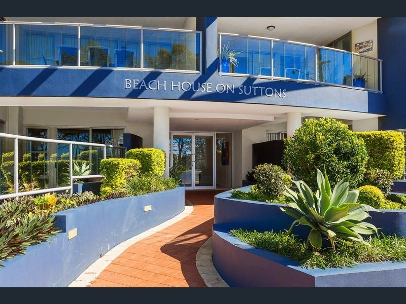 Photo - 2/41-43 Marine Parade, Redcliffe QLD 4020 - Image 2