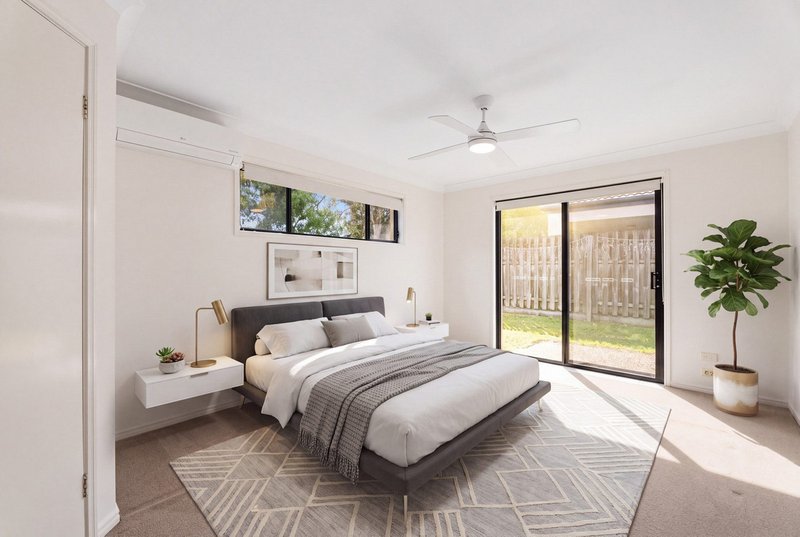 Photo - 24/1-5 Studio Drive, Pacific Pines QLD 4211 - Image 6