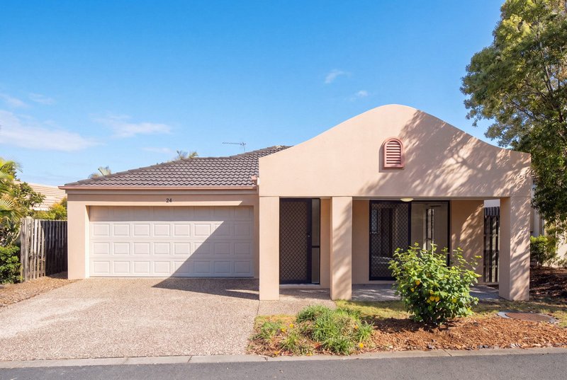 Photo - 24/1-5 Studio Drive, Pacific Pines QLD 4211 - Image 16