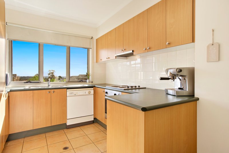 Photo - 24/1 Bellevue Avenue, Doncaster East VIC 3109 - Image 4