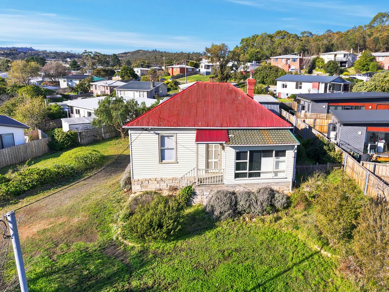 Photo - 241 Cambridge Road, Warrane TAS 7018 - Image 8