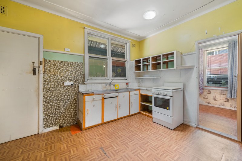 Photo - 241 Flushcombe Road, Blacktown NSW 2148 - Image 8