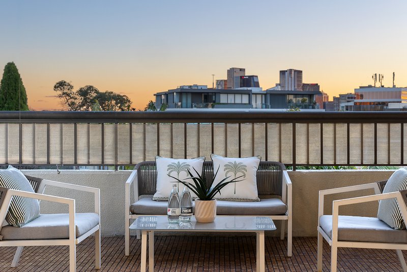 Photo - 24/1 Hampden Avenue, Cremorne NSW 2090 - Image 2