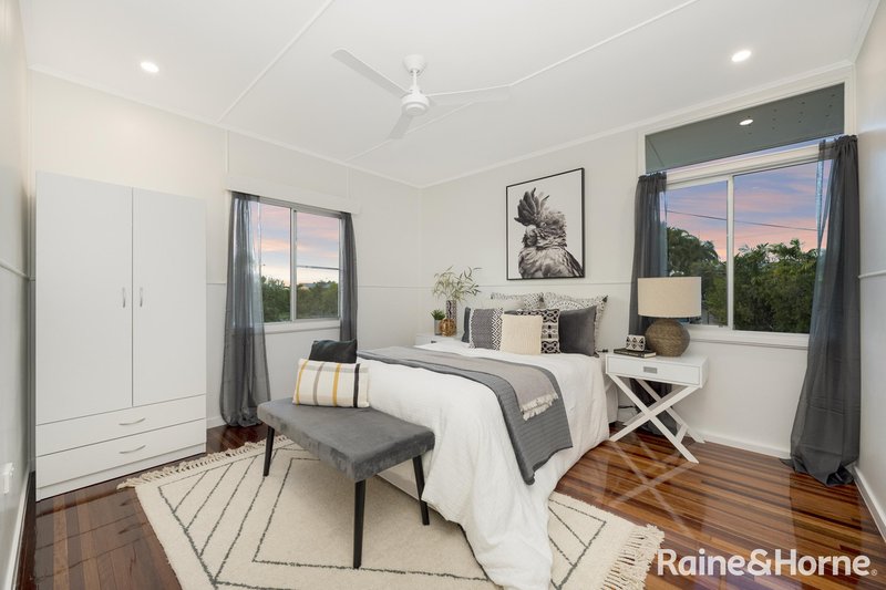 Photo - 241 Howlett Street, Currajong QLD 4812 - Image 9