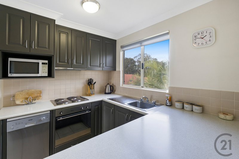 Photo - 24/1 Lakes Crescent, South Yunderup WA 6208 - Image 3