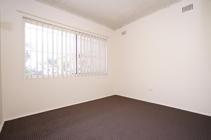 Photo - 2/41 Loch Street, Campsie NSW 2194 - Image 4