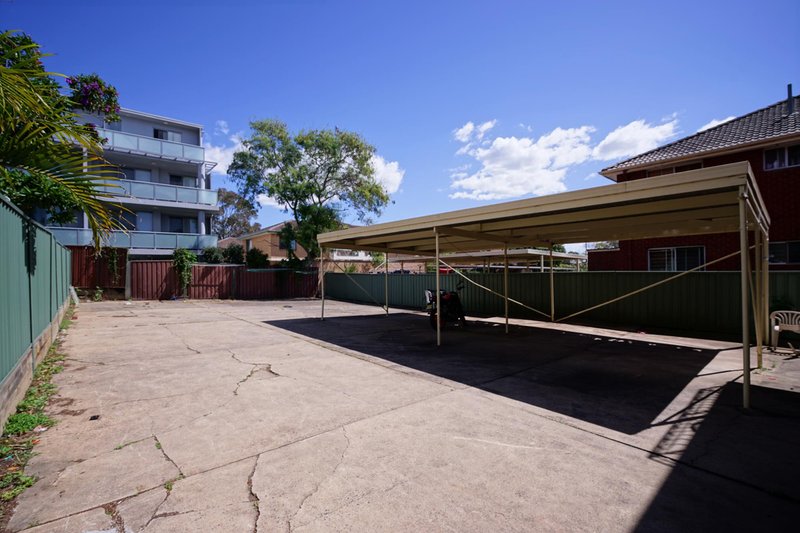 Photo - 2/41 Loch Street, Campsie NSW 2194 - Image 8