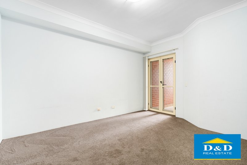 Photo - 24/1 Macquarie Street, Parramatta NSW 2150 - Image 10