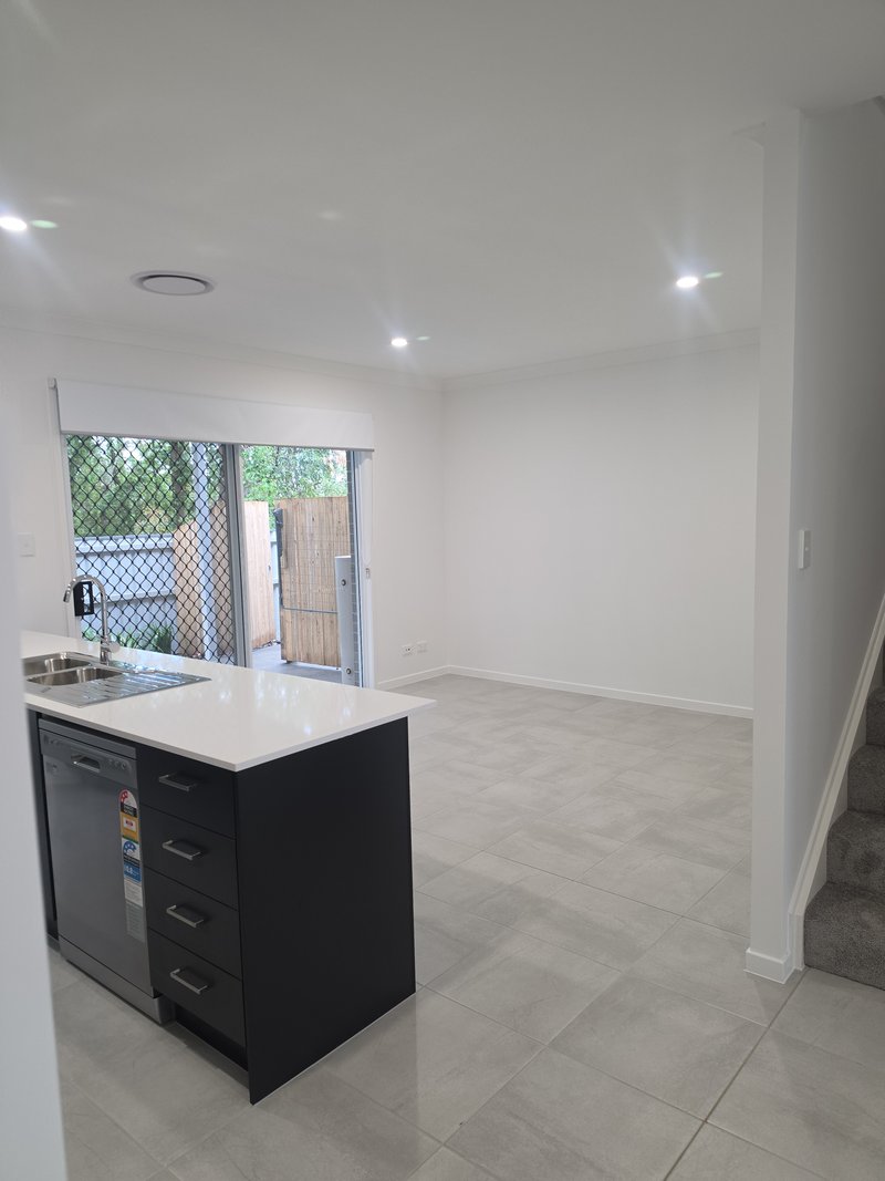 Photo - 24/1 Mckenzie Road, Mango Hill QLD 4509 - Image 8