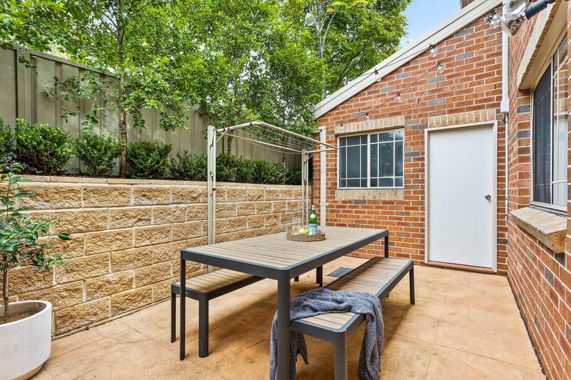 Photo - 2/41 Robsons Road, Keiraville NSW 2500 - Image 8