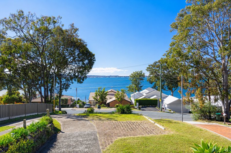 Photo - 241 Skye Point Road, Coal Point NSW 2283 - Image 2