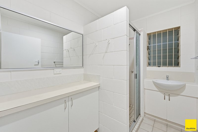 Photo - 2/41 Sperring Street, Manunda QLD 4870 - Image 8