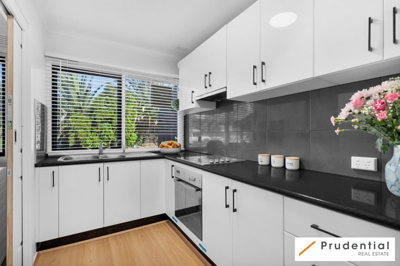 Photo - 2/41 The Parkway, Bradbury NSW 2560 - Image 3