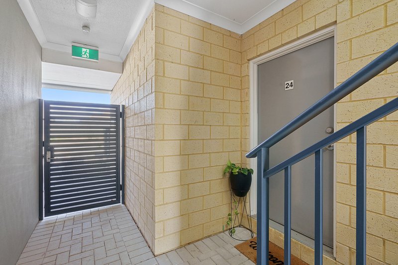 Photo - 24/10 Whitlock Road, Queens Park WA 6107 - Image 20