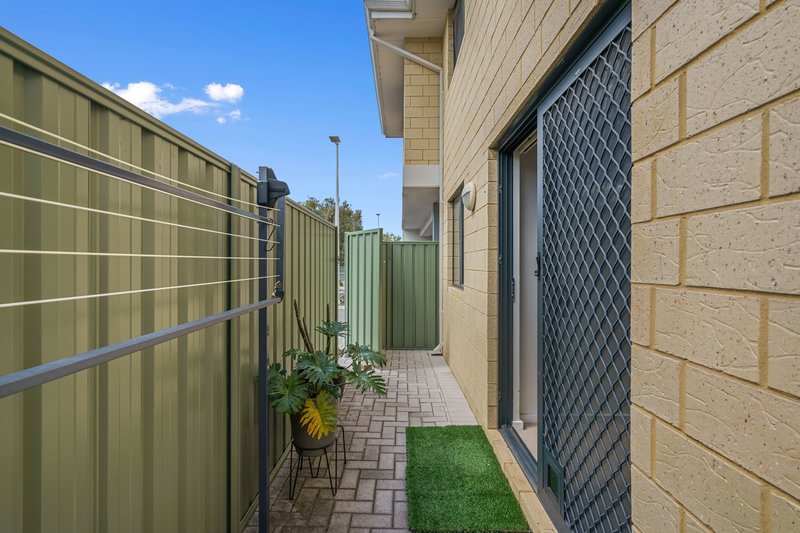 Photo - 24/10 Whitlock Road, Queens Park WA 6107 - Image 21