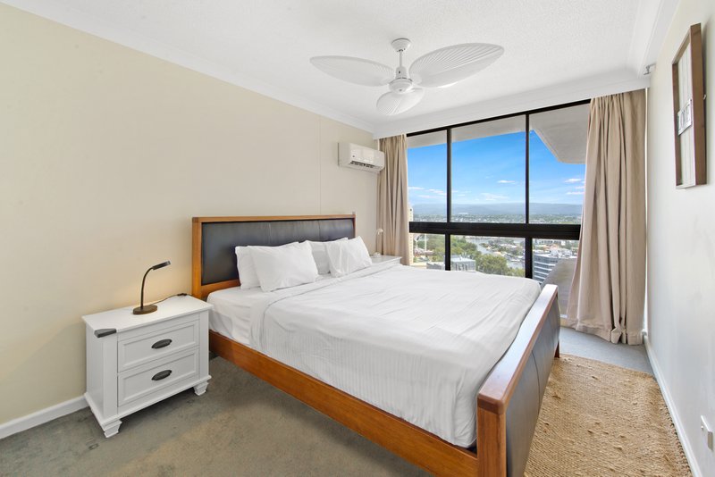 Photo - 2410/18 Hanlan Street, Surfers Paradise QLD 4217 - Image 11