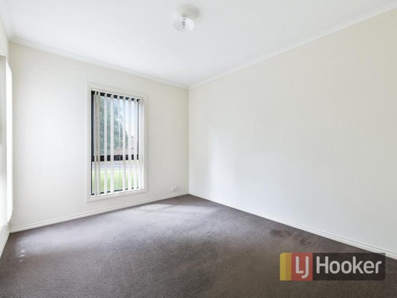 Photo - 24/103 Army Road, Pakenham VIC 3810 - Image 9