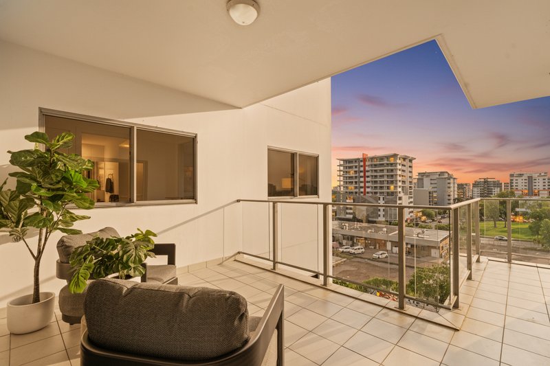 Photo - 24/108 Mitchell Street, Darwin City NT 0800 - Image 4