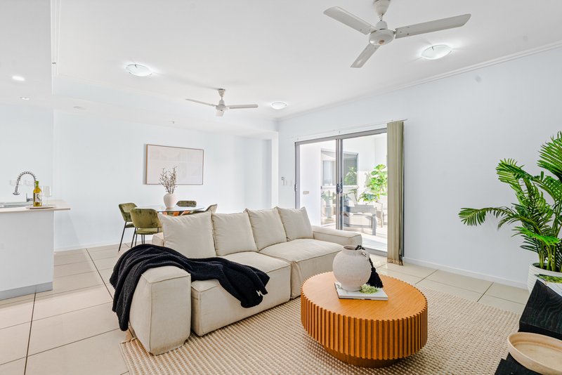 Photo - 24/108 Mitchell Street, Darwin City NT 0800 - Image 10