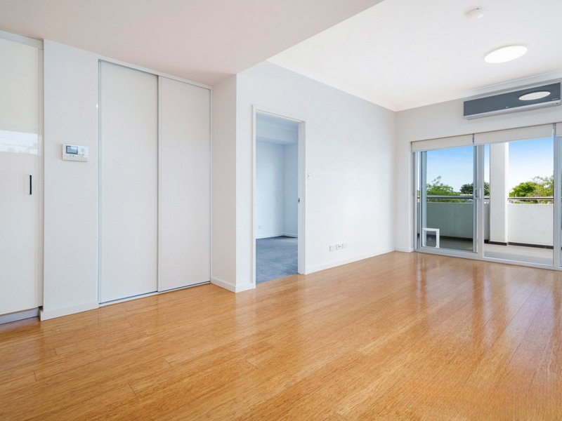 Photo - 24/110 Cambridge Street, West Leederville WA 6007 - Image 6