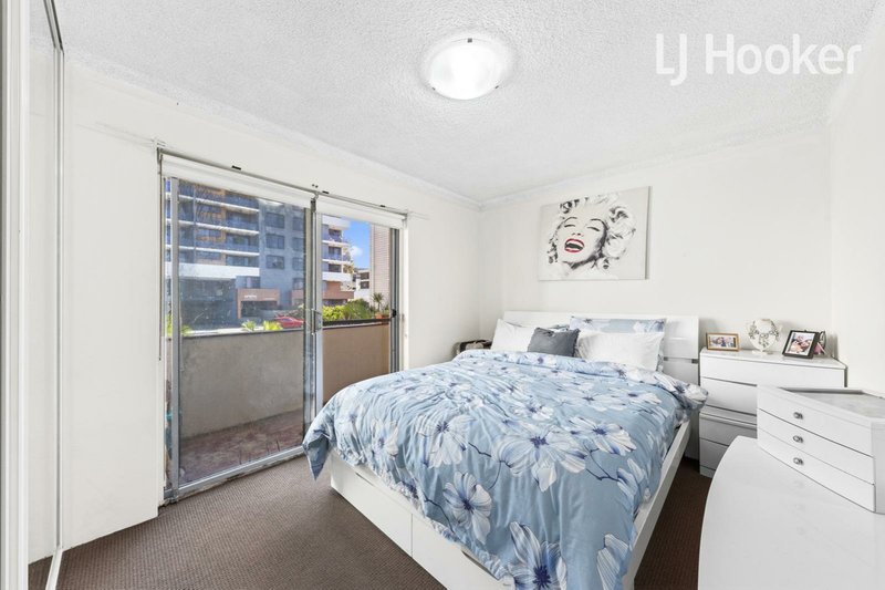 Photo - 24/12 Goulburn St , Warwick Farm NSW 2170 - Image 6