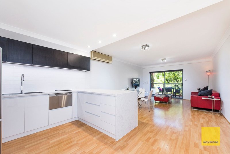 Photo - 24/122 Mounts Bay Road, Perth WA 6000 - Image 1