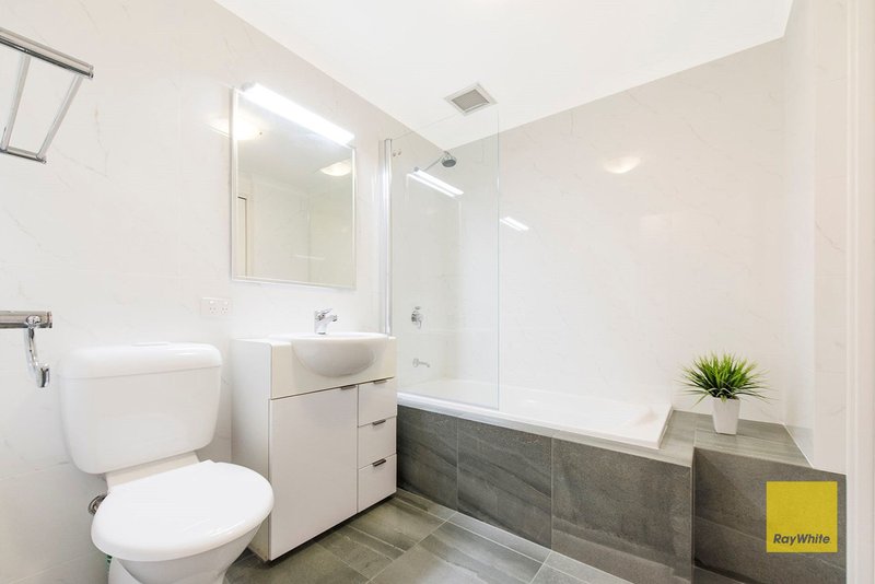 Photo - 24/122 Mounts Bay Road, Perth WA 6000 - Image 6