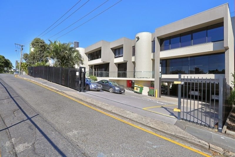 Photo - 2/414 Upper Roma Street, Brisbane QLD 4000 - Image 11