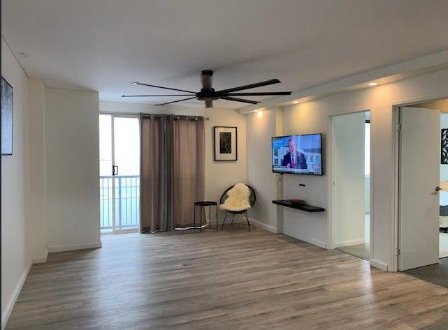 Photo - 24/15 Cavill Avenue, Surfers Paradise QLD 4217 - Image 4