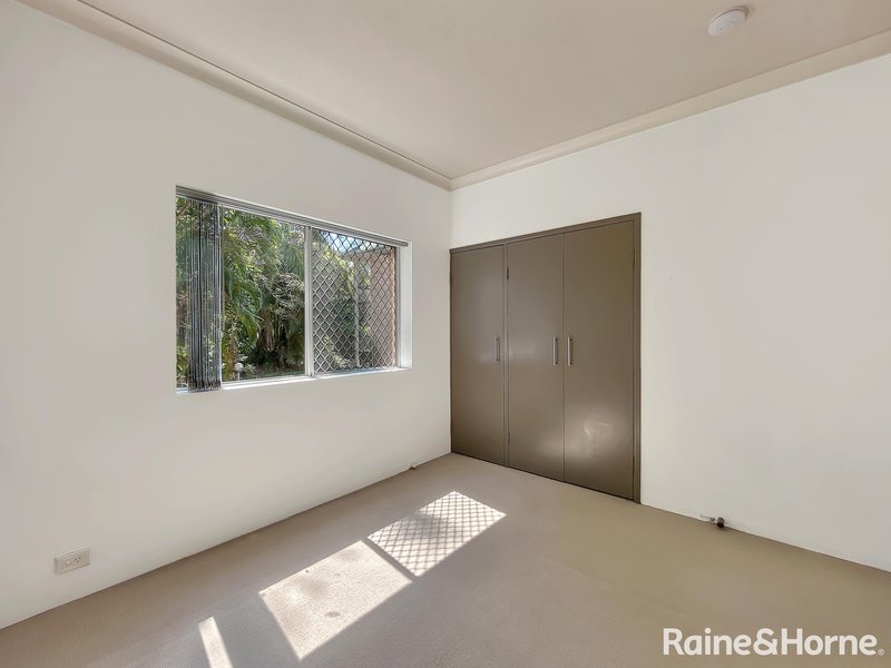 Photo - 24/15 Whitmore Street, Taringa QLD 4068 - Image 4