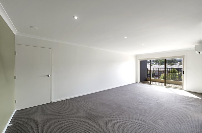 Photo - 24/16 David Miller Crescent, Casey ACT 2913 - Image 5