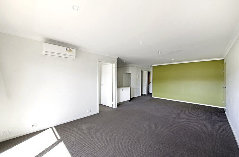 Photo - 24/16 David Miller Crescent, Casey ACT 2913 - Image 6