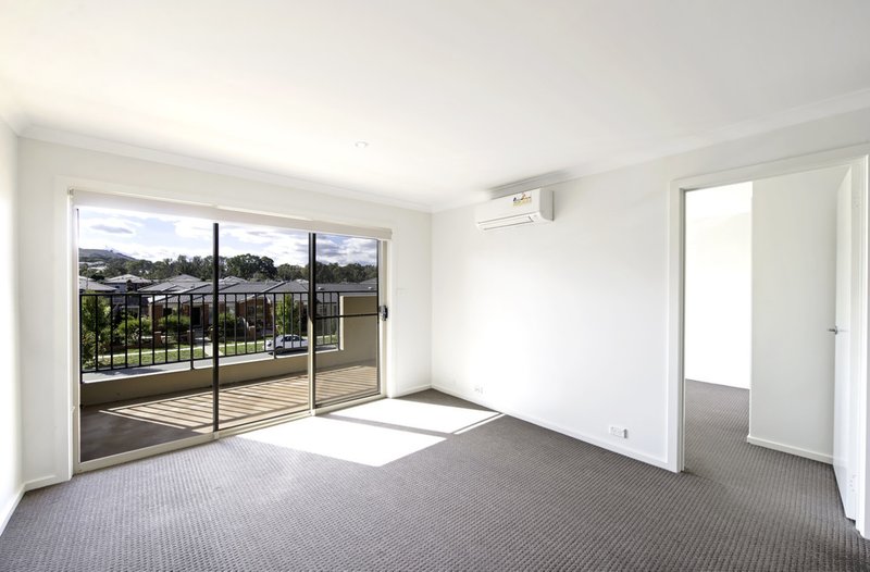 Photo - 24/16 David Miller Crescent, Casey ACT 2913 - Image 7