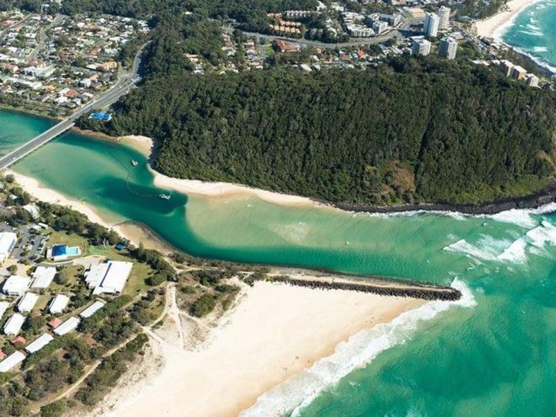 Photo - 24/18 Tallebudgera Creek Road, Burleigh Heads QLD 4220 - Image 22