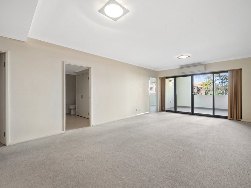 Photo - 24/18 Wellington Street, East Perth WA 6004 - Image 14