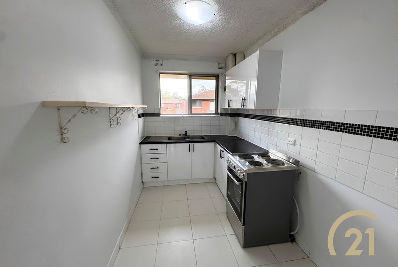 Photo - 24/190 Sandal Crescent, Carramar NSW 2163 - Image 2