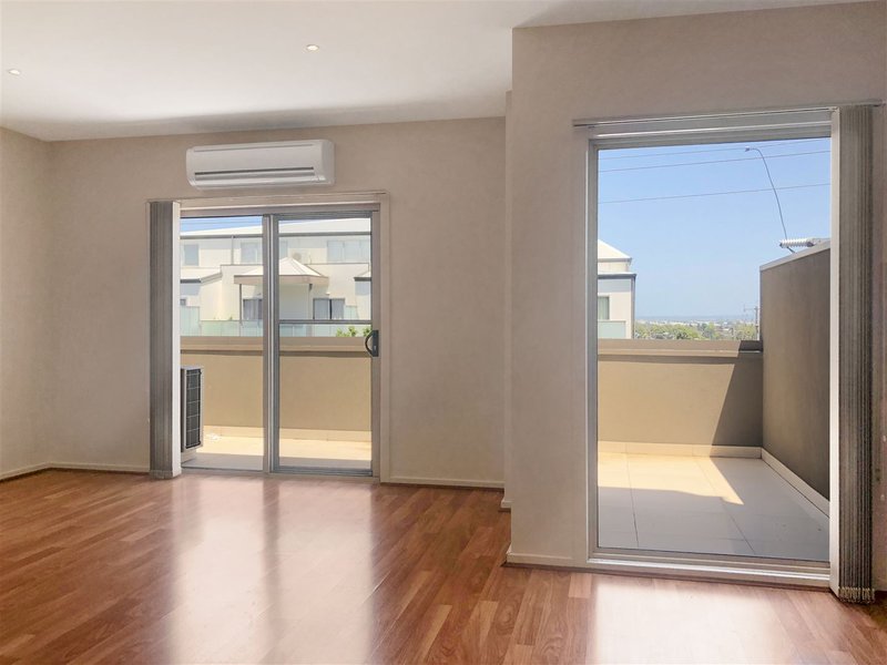 Photo - 24/2-4 Hutton Street, Dandenong VIC 3175 - Image 3